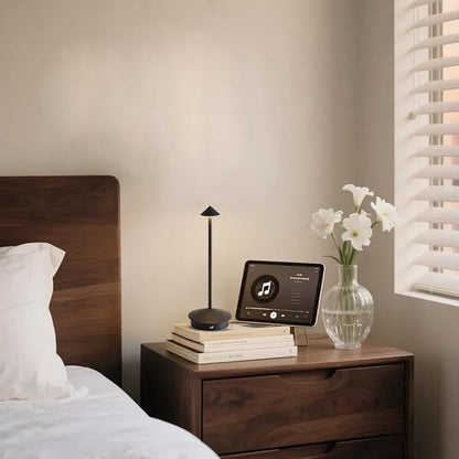 LED Cordless Table Lamps, Portable Rechargeable 6000mAh Outdoor Lights, 3 Color Stepless Dimming Battery Powered Bedside Lamp,wireless Touch Desk Lamp For Bedroom/Kitchen Lamp/Camping/Patio(Black）