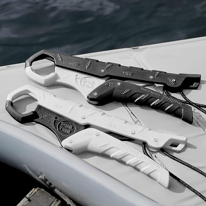 SNAIL TRAIL 7.5''/9'' Floating Fish Gripper, Fishing Grabber, Catfish Mouth Pliers, Caught Bass Holder, Digital Scale Hook Clamp, Saltwater Lip Grip Tool with Lanyard, Gifts for Men