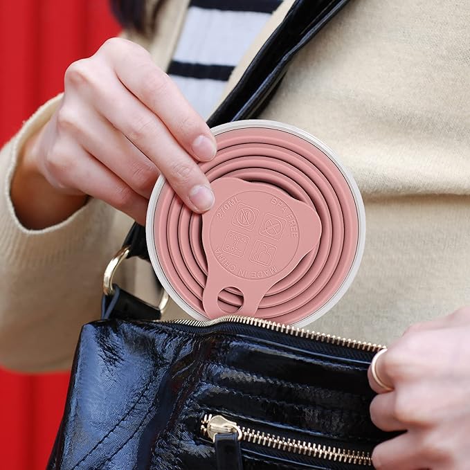 ME.FAN Silicone Collapsible Travel Cup - Silicone Folding Camping Cup with Lids - Expandable Drinking Cup Set - Portable, Graduated [9.22oz]