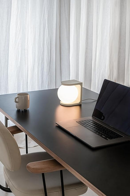 Wireless Charging Table Lamp with Flat Top Surface, Modern Design (Green)
