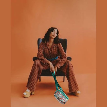 Yewande&co Neoprene Fanny Pack Belt Bag – Lightweight Waterproof Waist Bag with Adjustable Strap, 3 Zippered Pockets, Crossbody Belt Bag for Travel, African Design Crossbody Bags (Circus)