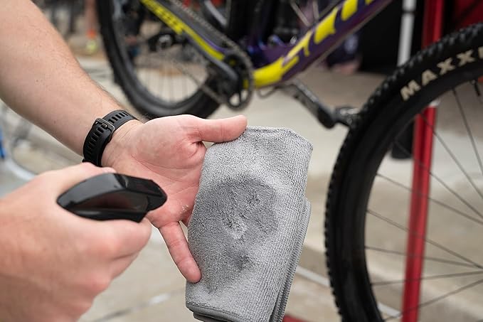 SILCA Bicycle SPA Ultimate Ceramic Waterless Wash - 16oz Spray Bottle - SiO2 Formulation - Pina Colada Scent - Encapsulation - frame wash for bicycle - Bike Wash - Bike cleaner