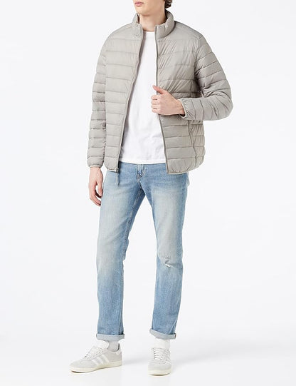 Amazon Essentials Men's Packable Lightweight Water-Resistant Puffer Jacket (Available in Big & Tall)