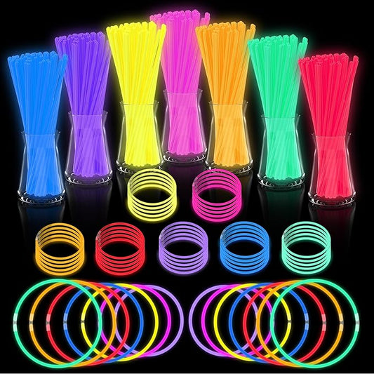 Glow Sticks Bulk Party Pack- Ultra Bright 800pk Glow in the Dark Party Favors, Christmas Glow Decorations, New Years Eve Party Supplies Glow Necklaces and Glow Bracelets with Connectors