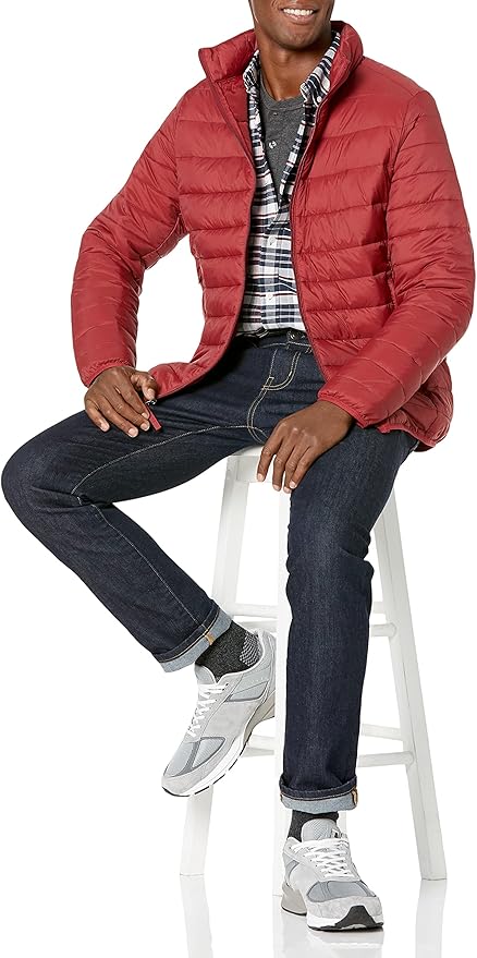 Amazon Essentials Men's Packable Lightweight Water-Resistant Puffer Jacket (Available in Big & Tall)
