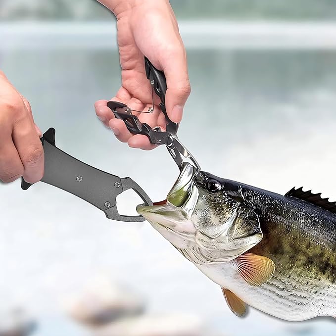 Fish Gripper for Fishing - Saltwater Fish Grabber Tool, Lightweight Aluminium Stowaway Fish Holder for Caught Fish Lip Grips Gift for Angler